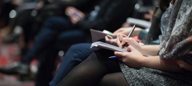 Nunca es tarde para aprender. Cursos de formación para personas adultas Nunca es tarde para aprender. Cursos de formación para personas adultas